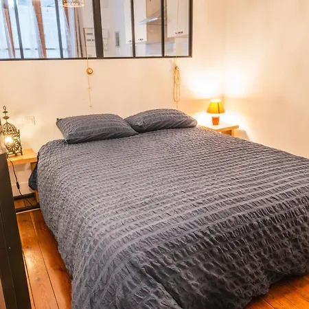 L'établissement Toimoinou, Hyper-centre, Vue Marché, Proche 150m, Lits Faits à Votre Arrivée, Serviettes De Toilette, Ménage, Inclu, Netflix, Accueil En Personne *